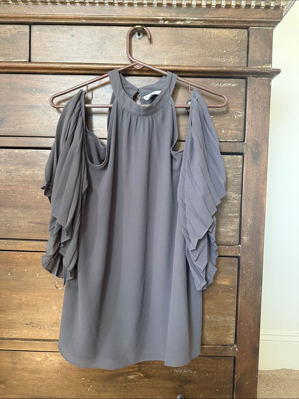 Naked Zebra dark great cold should pleated sleeve blouse size M